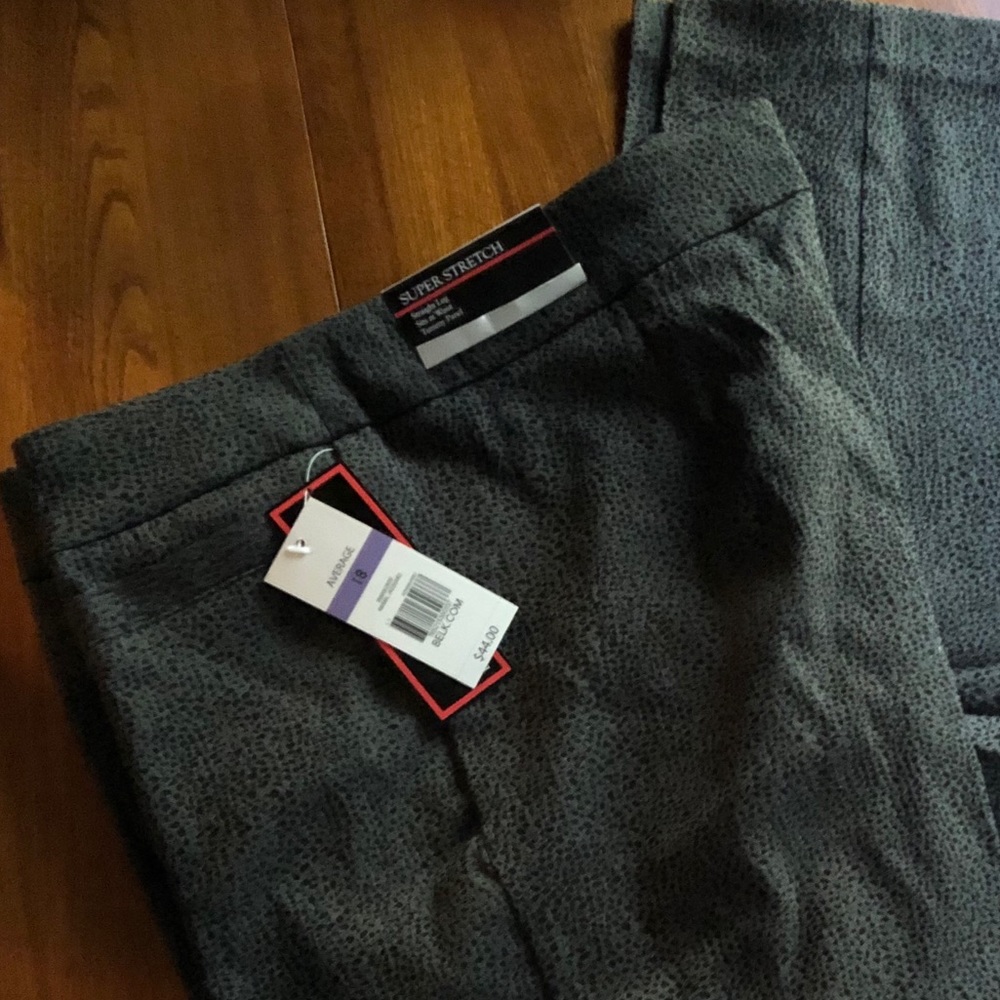 KIM ROGERS - Pull on Slacks - Size 18